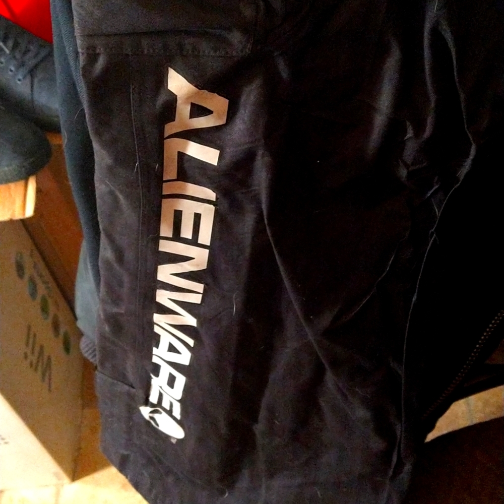 Alienware snowboarding pants dryride says medium but they're women